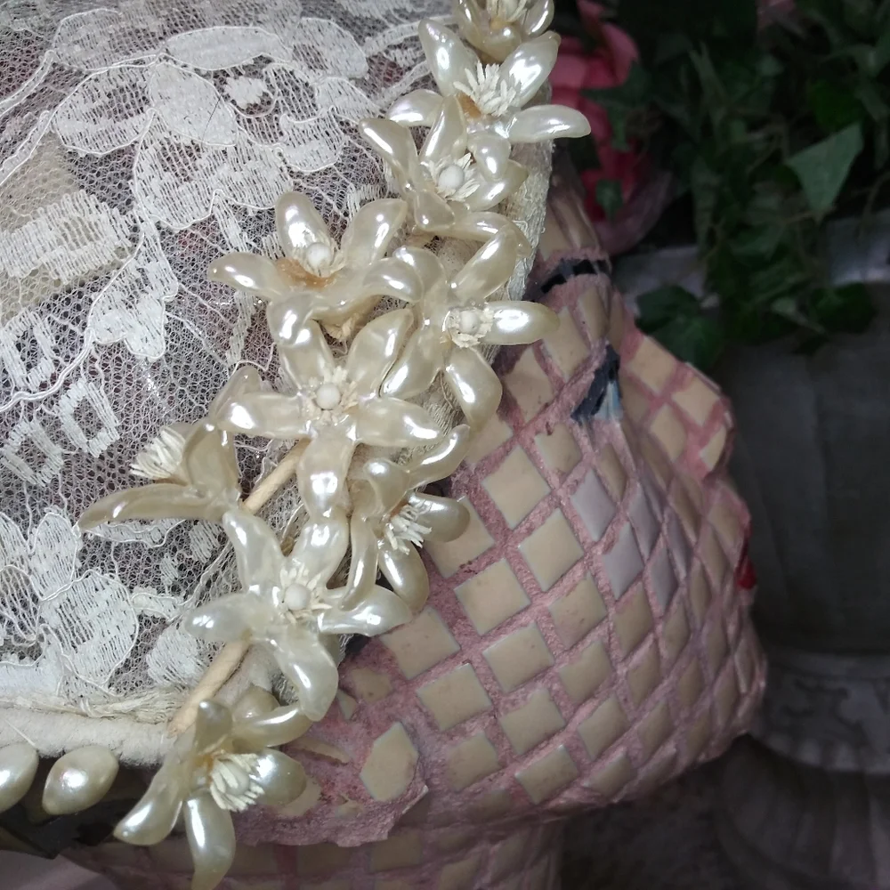 Antique 1920's Ivory Lace Bridal Headpiece With Wax Flower & Pearl Trim - Picture 2 of 10